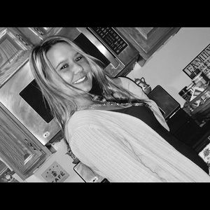 Meet your Posher, Annie